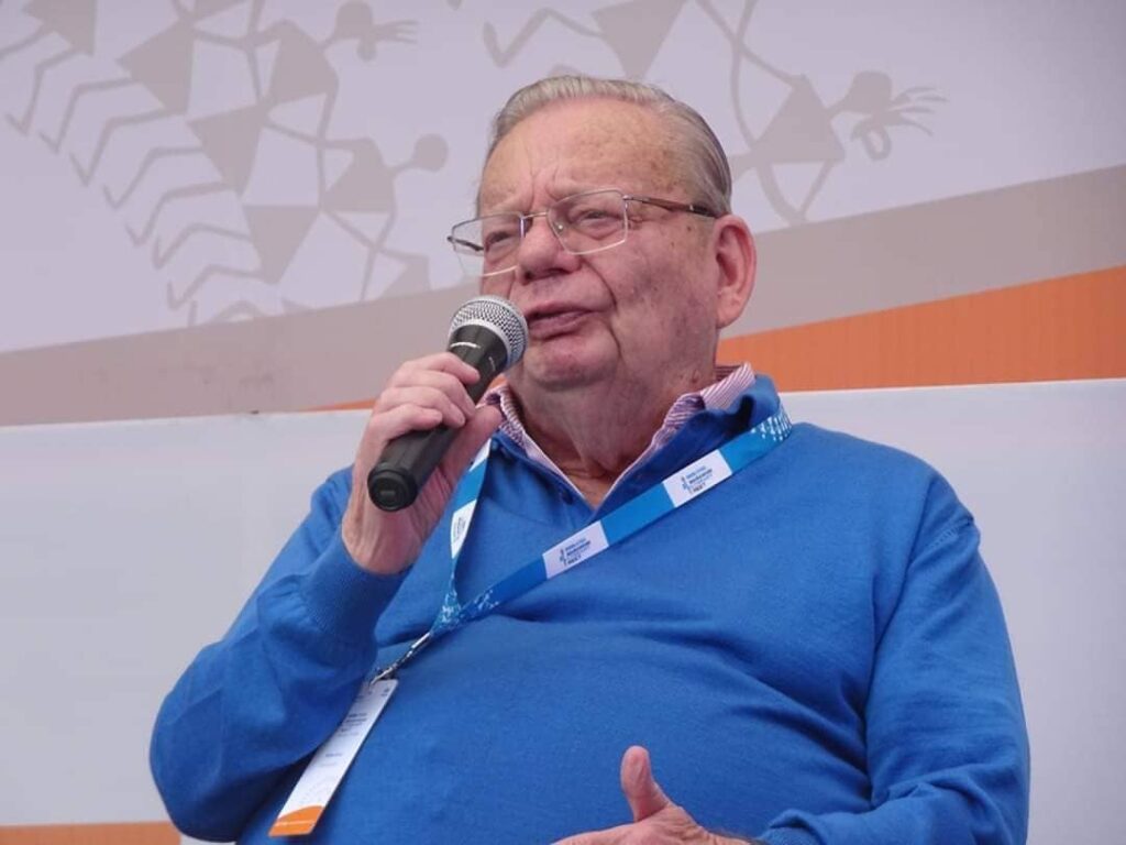 Ruskin Bond Photo