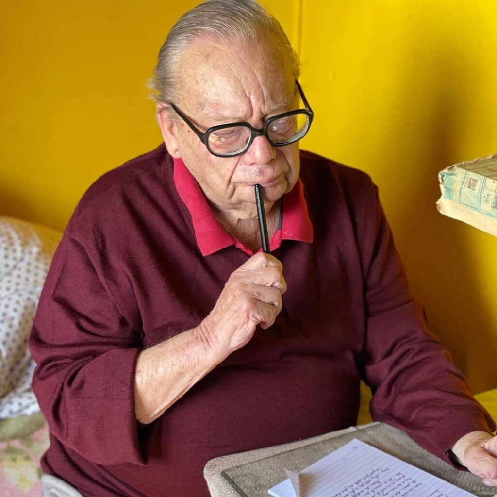 Ruskin Bond Photo