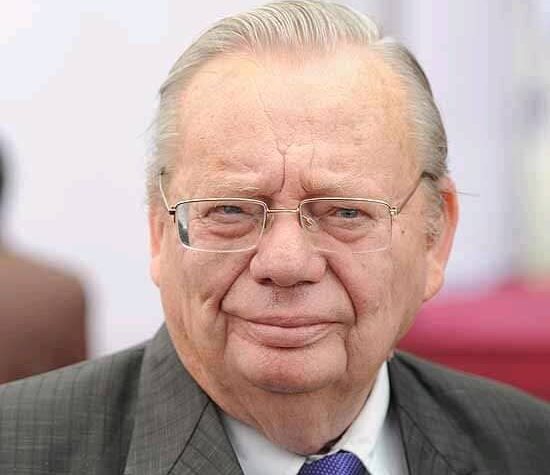 Ruskin Bond Photo