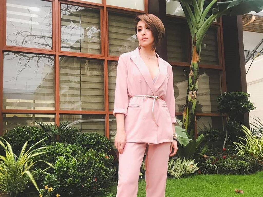 cristine reyes