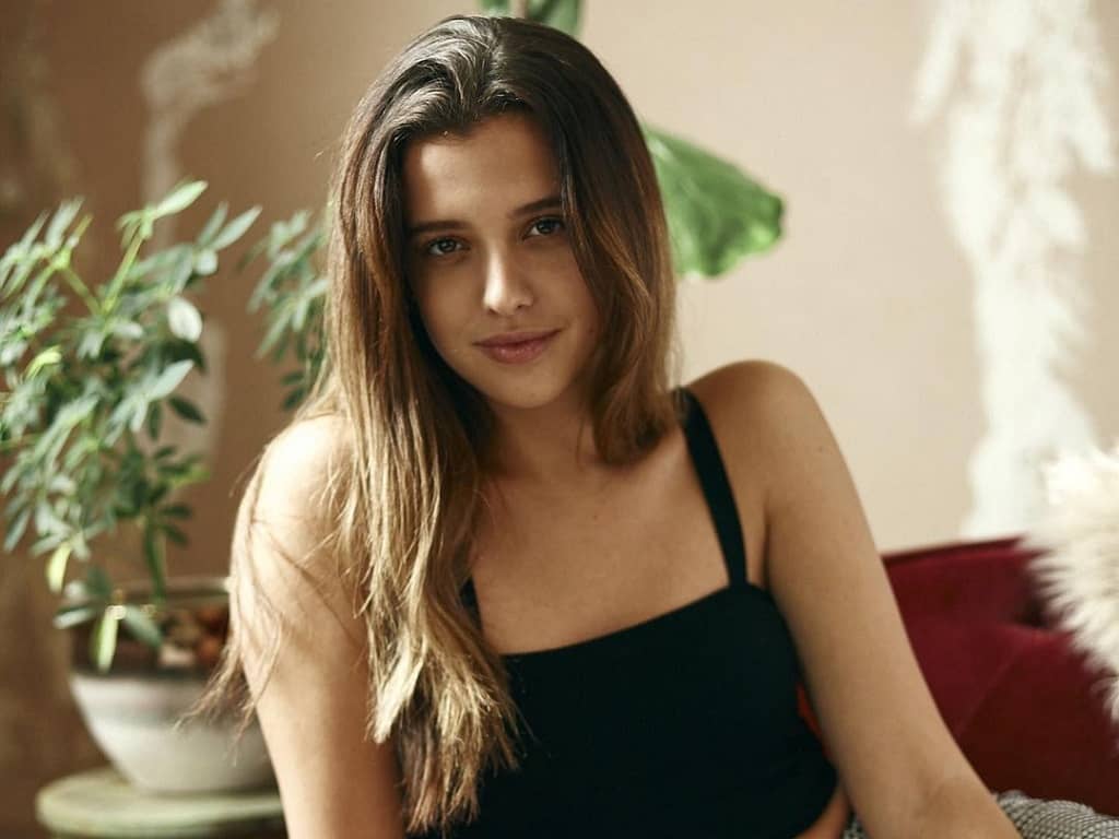 Lanie Gardner bio