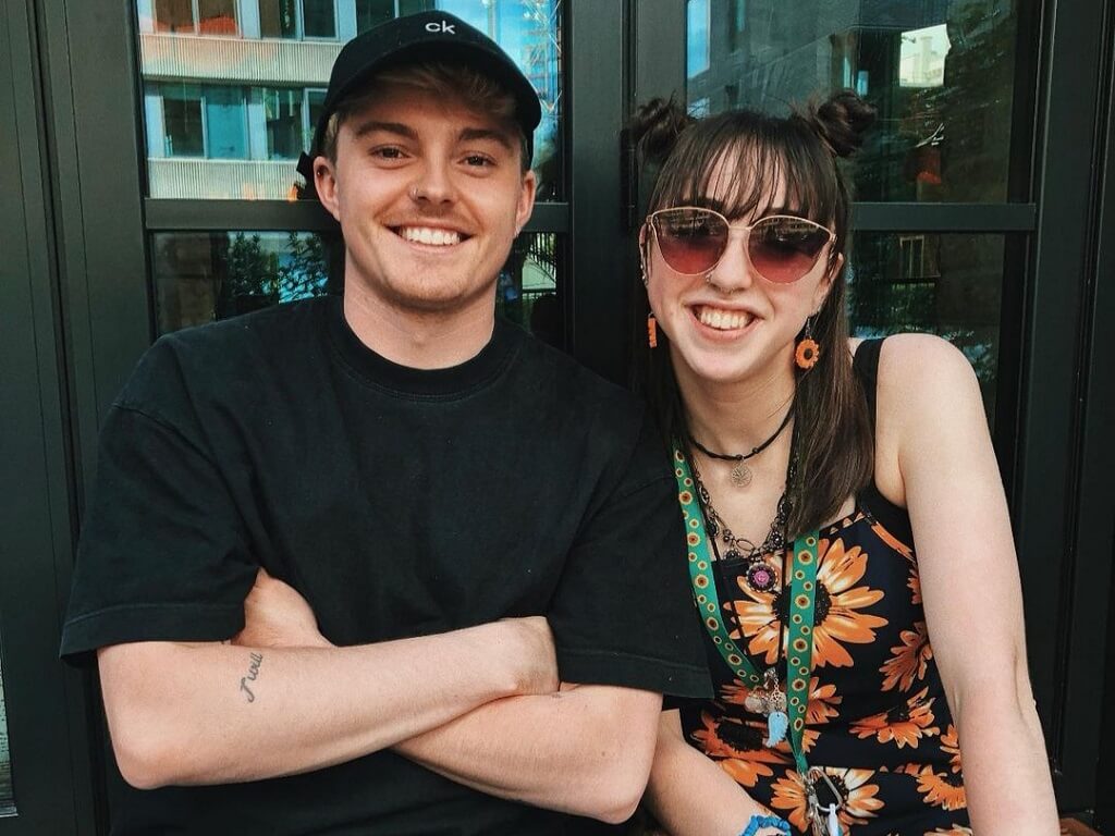 Evie Meg image with boyfriend