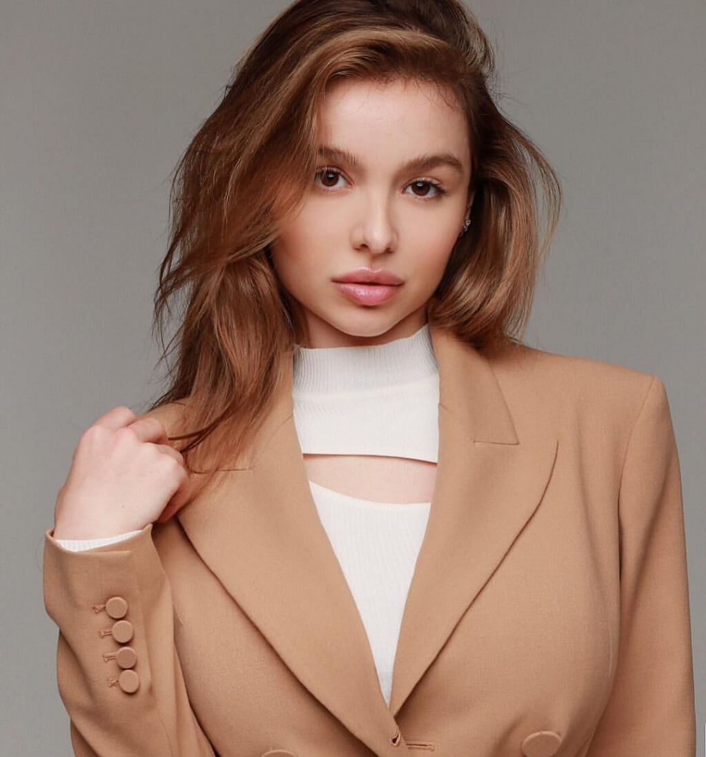 Who is Sophie Mudd? Biography, Wiki, Age, Family, Boyfriend, Net Worth