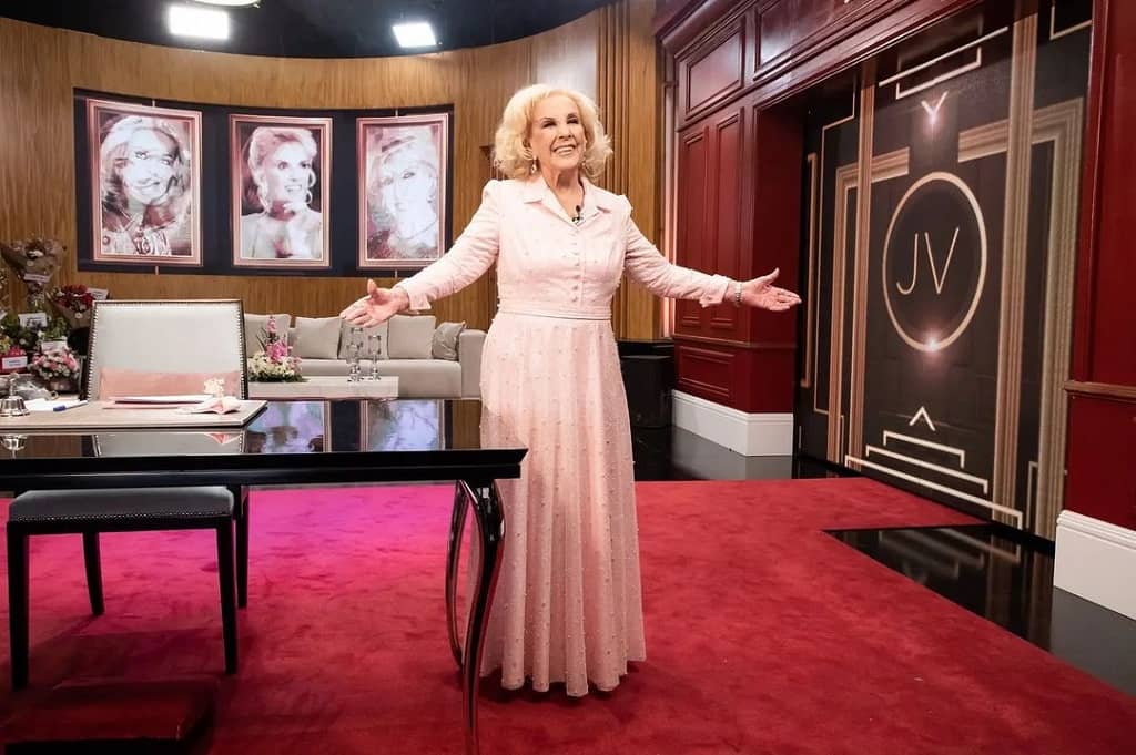Who Is Mirtha Legrand? Bio, Wiki, Age, Spouse, Net Worth, Life Story