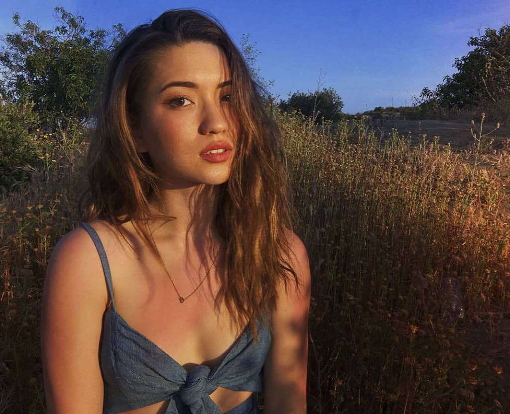 Reina Hardesty wiki biography