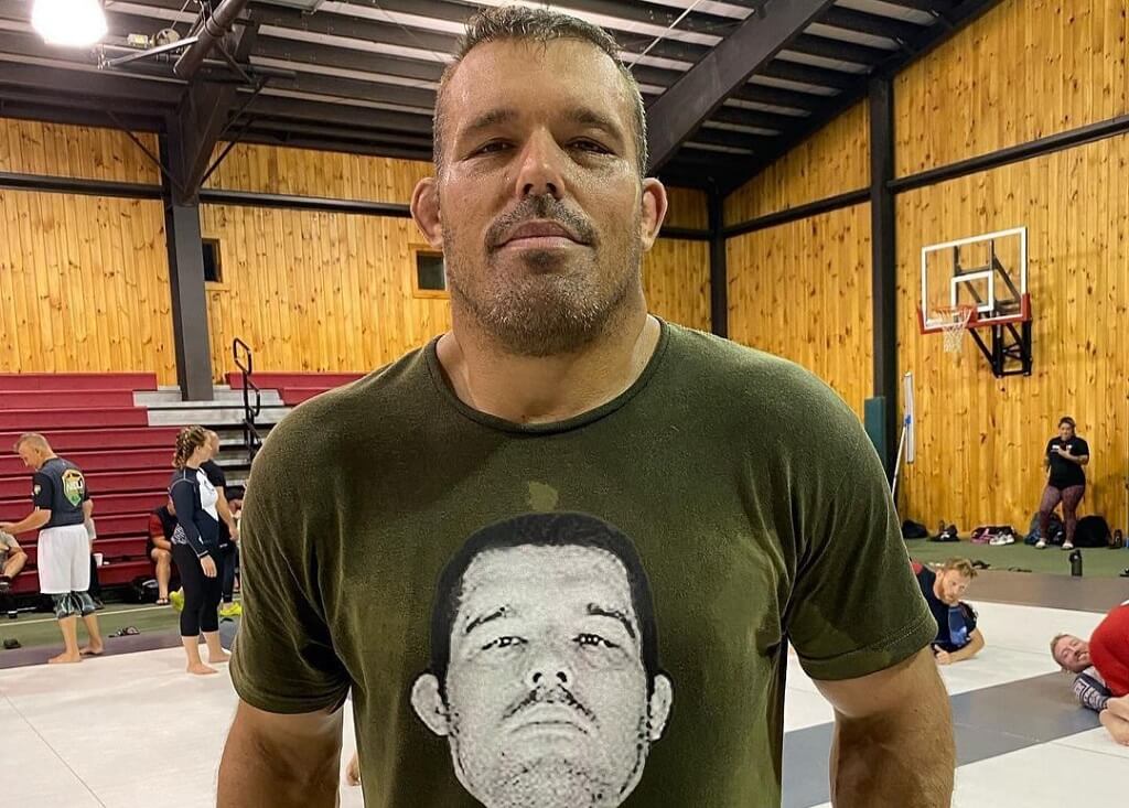 Dean Lister image