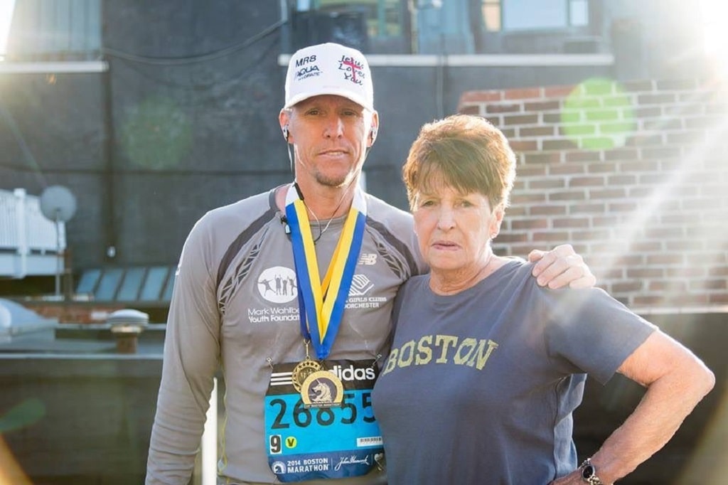 jim walhberg image with mom