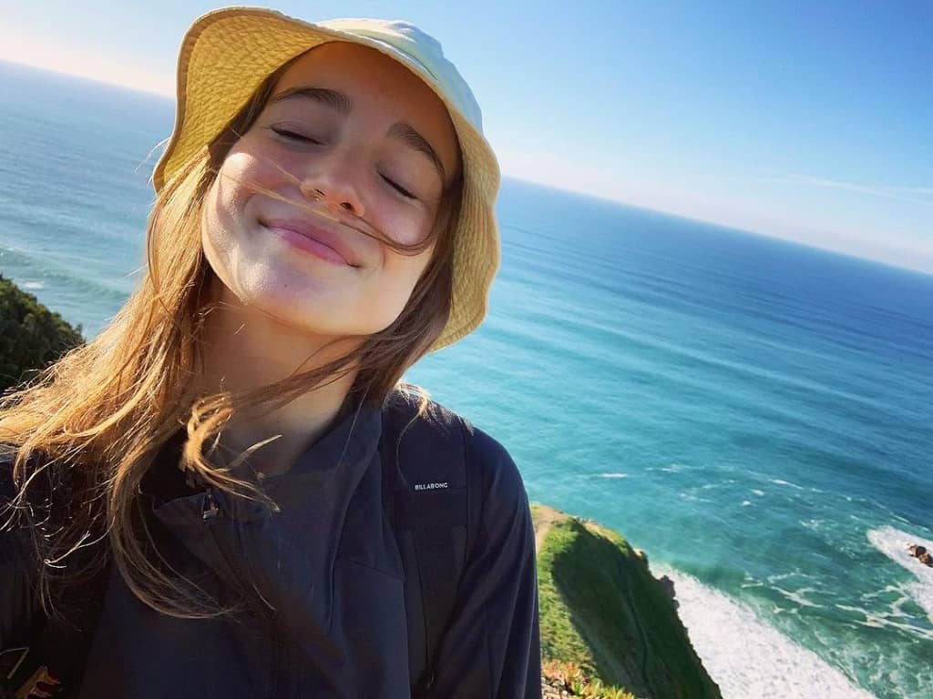 Alba Baptista biography