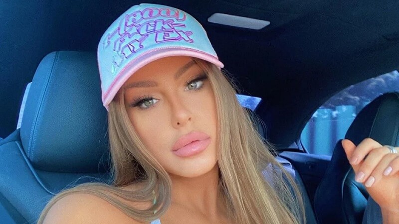 Tana-Mongeau- images