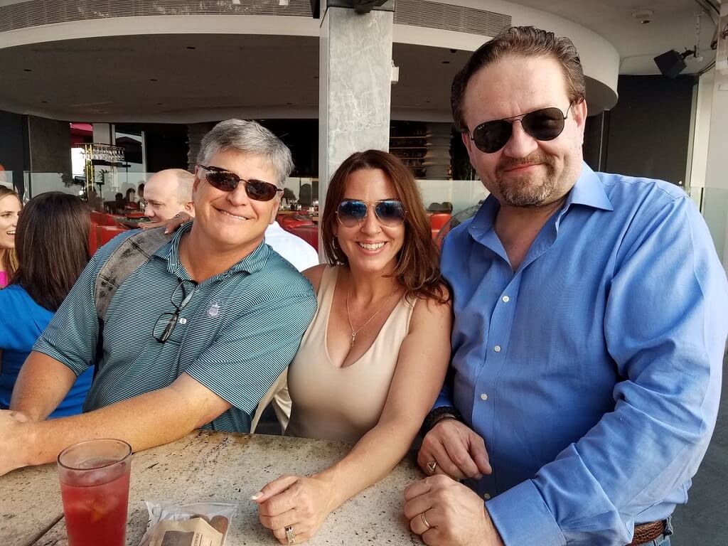 sara carter images