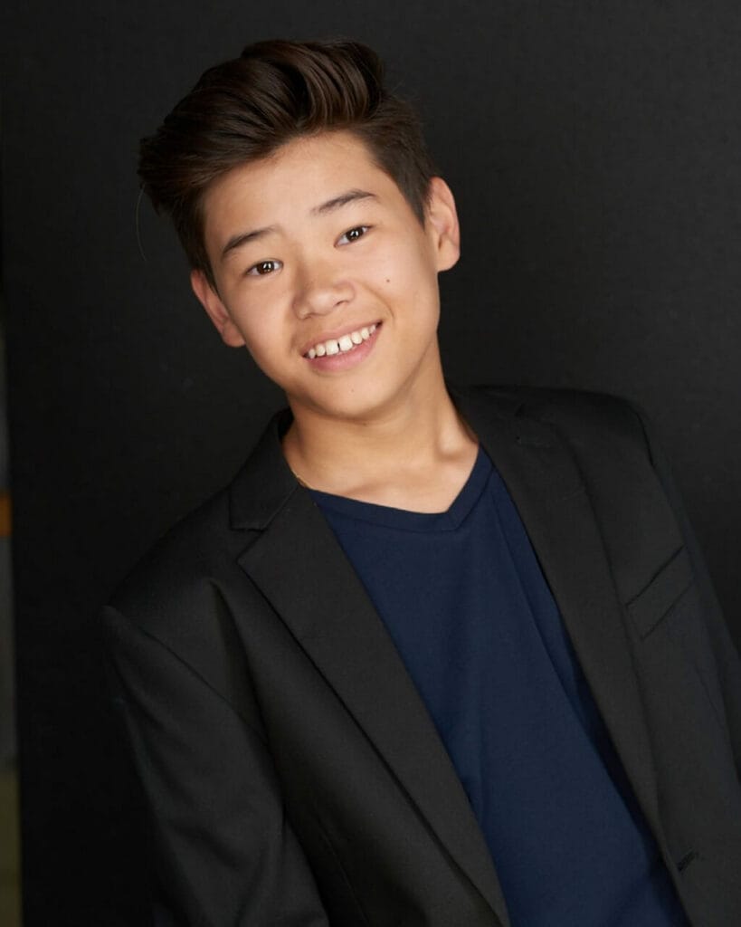 Aston Droomer Biography, Wiki, Age, Net Worth, Girlfriend, Story