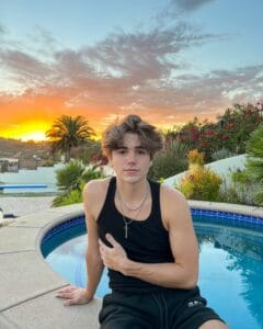 Bryce Parker Age, Height, Girlfriend, Net Worth, Parents, Wiki