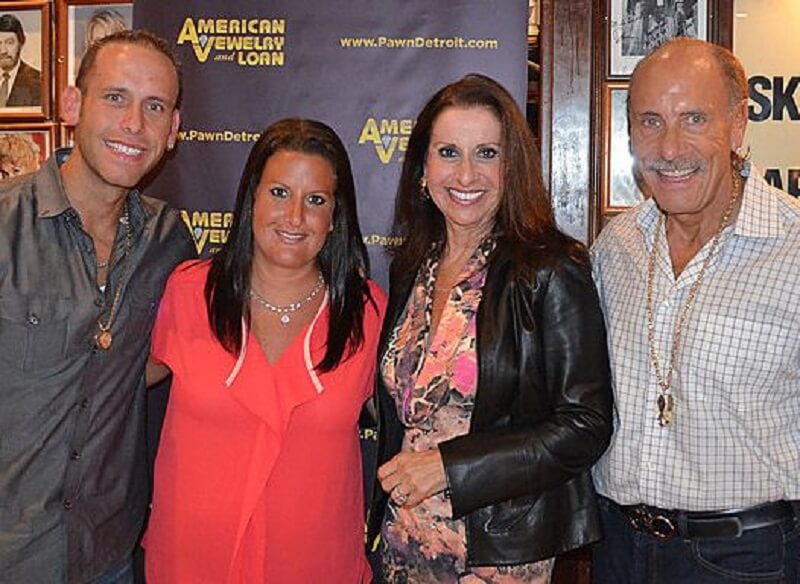 Who is Les Gold's Wife Lili Gold? Biography, Wiki, Net Worth