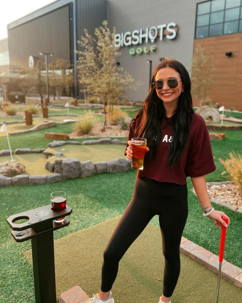 Meg Reily TikTok Star Biography, Wiki, Age, Boyfriend - Molly Jacks: Sexy Pics Of The TikTok Star With A Bold Flair