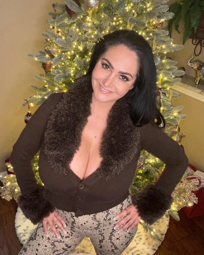 Ava Adams