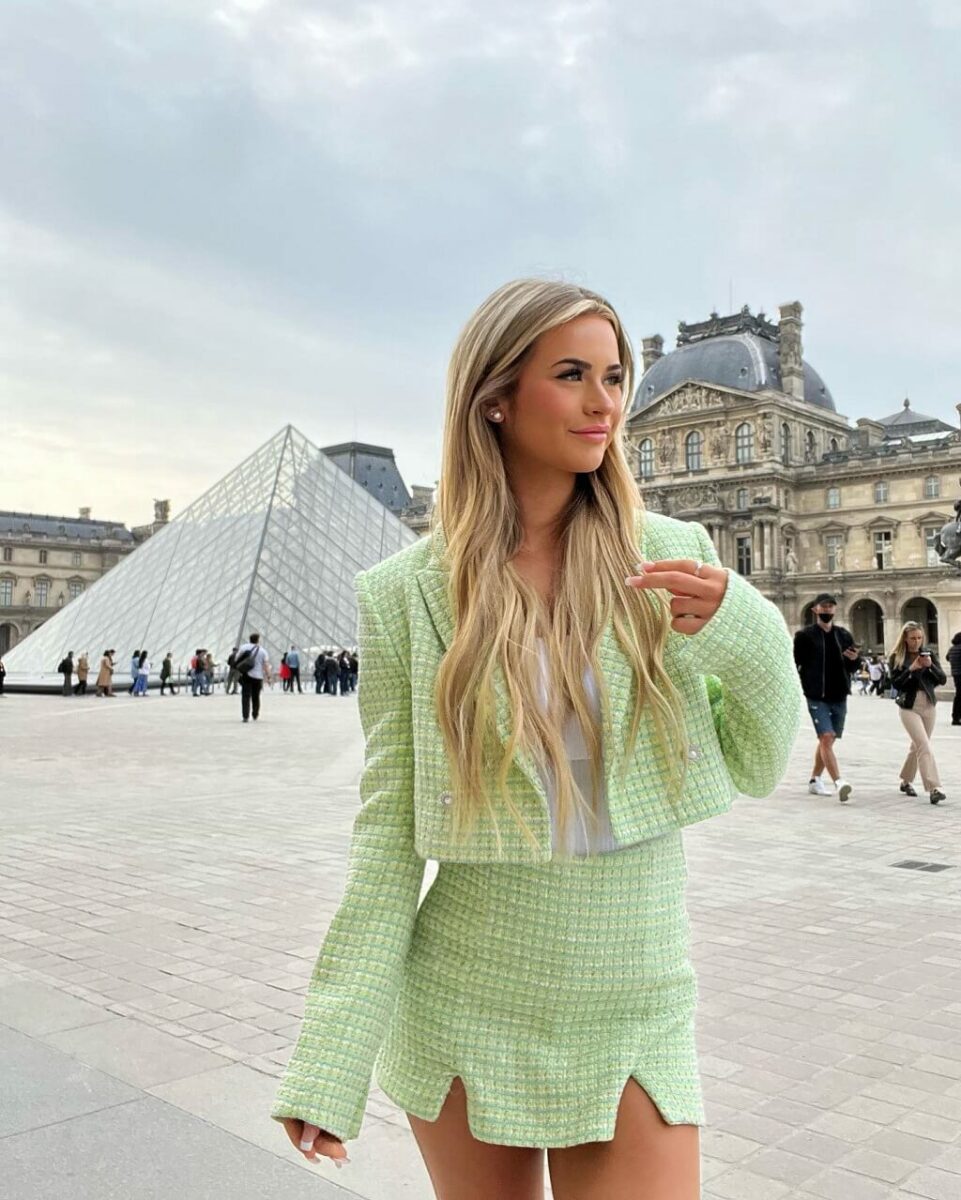 Emily Elizabeth Biography, Wiki, Age, Height, Net Worth, Family