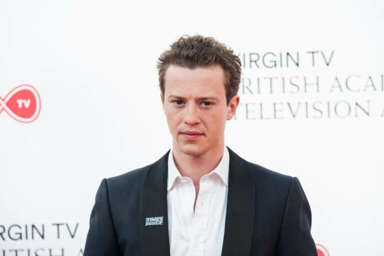 Joseph Quinn Age Height, Net Worth, Girlfriend