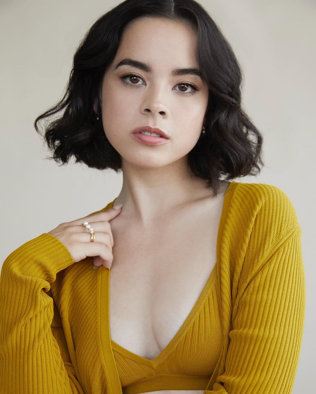 Julia Rehwald Age, Height, Net Worth, Boyfriend, Biography