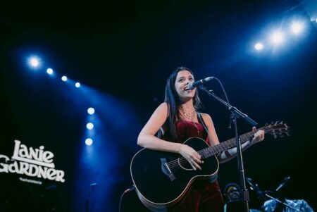 Lanie Gardner Bio, Net Worth, Wiki, Age, Voice, Family