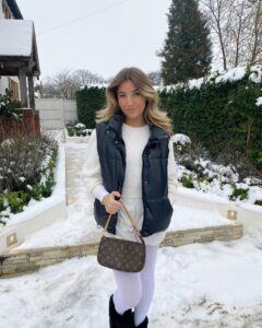 Rosie McClelland Biography, Age, Height, Net Worth, Boyfriend