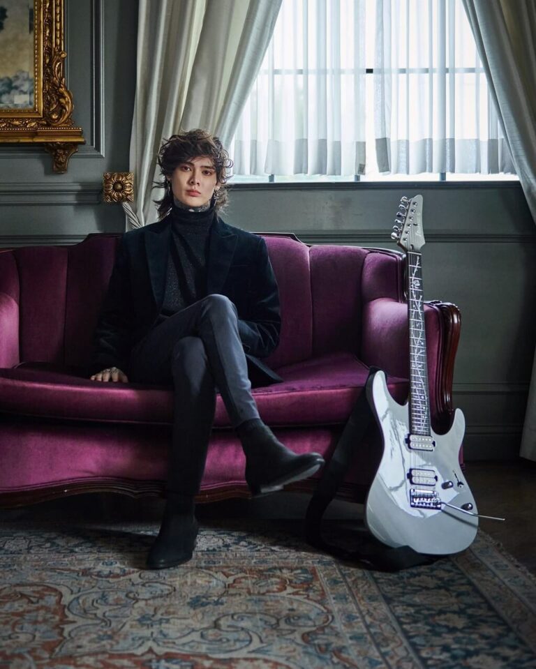 Tim Henson Biography, Age, Wife, Height, Net Worth