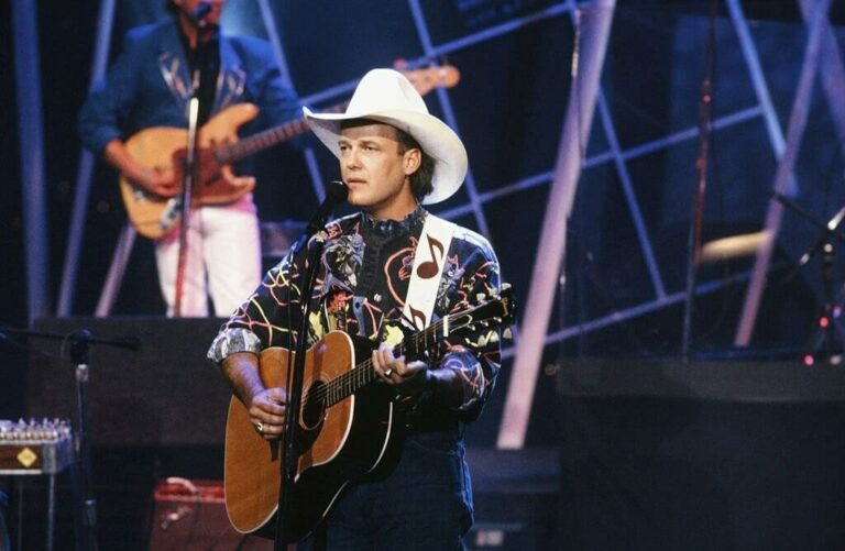 Ricky Van Shelton Biography, Net Worth, Today, Songs, Wiki