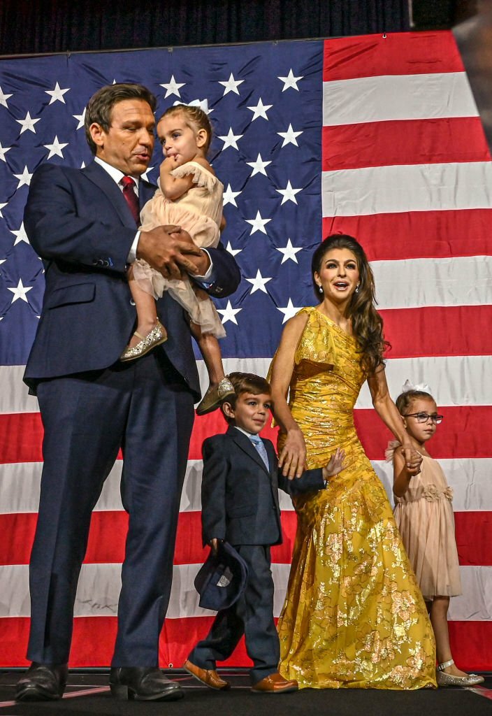 Casey desantis bio age height net worth parents nationality