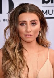 Lauren Elizabeth Age, Height, Boyfriend, Net Worth, Biography