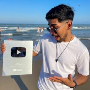 Israel Padilla Biography, Age, Height, Girlfriend, Net Worth