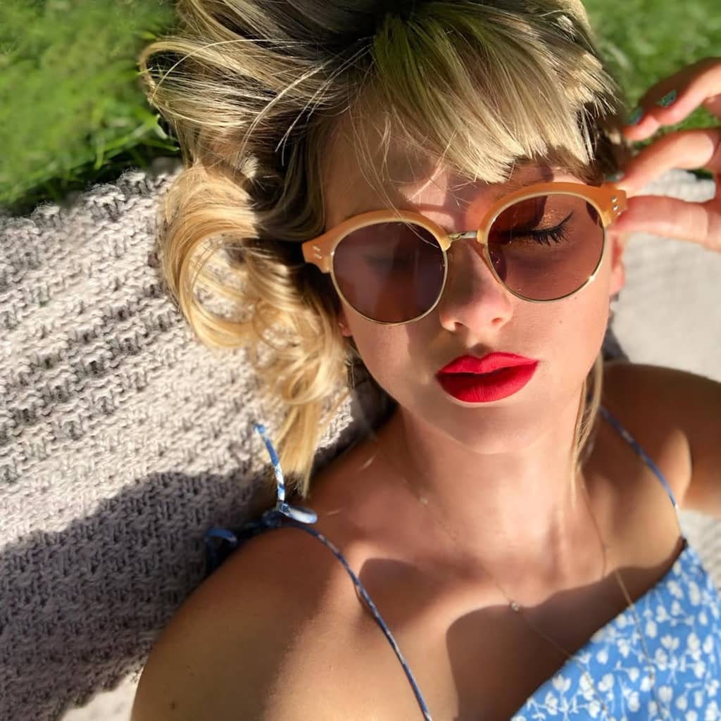 Taylor Swift Beauty Routine