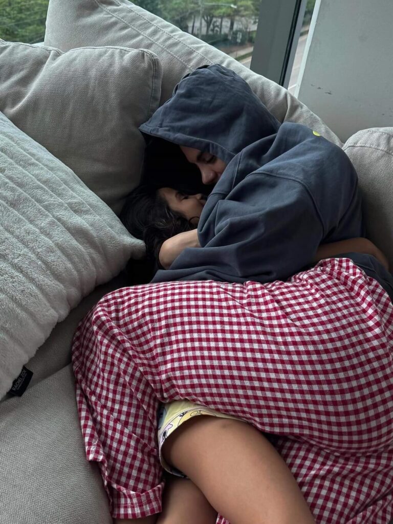 Huda Mustafa with her daughter