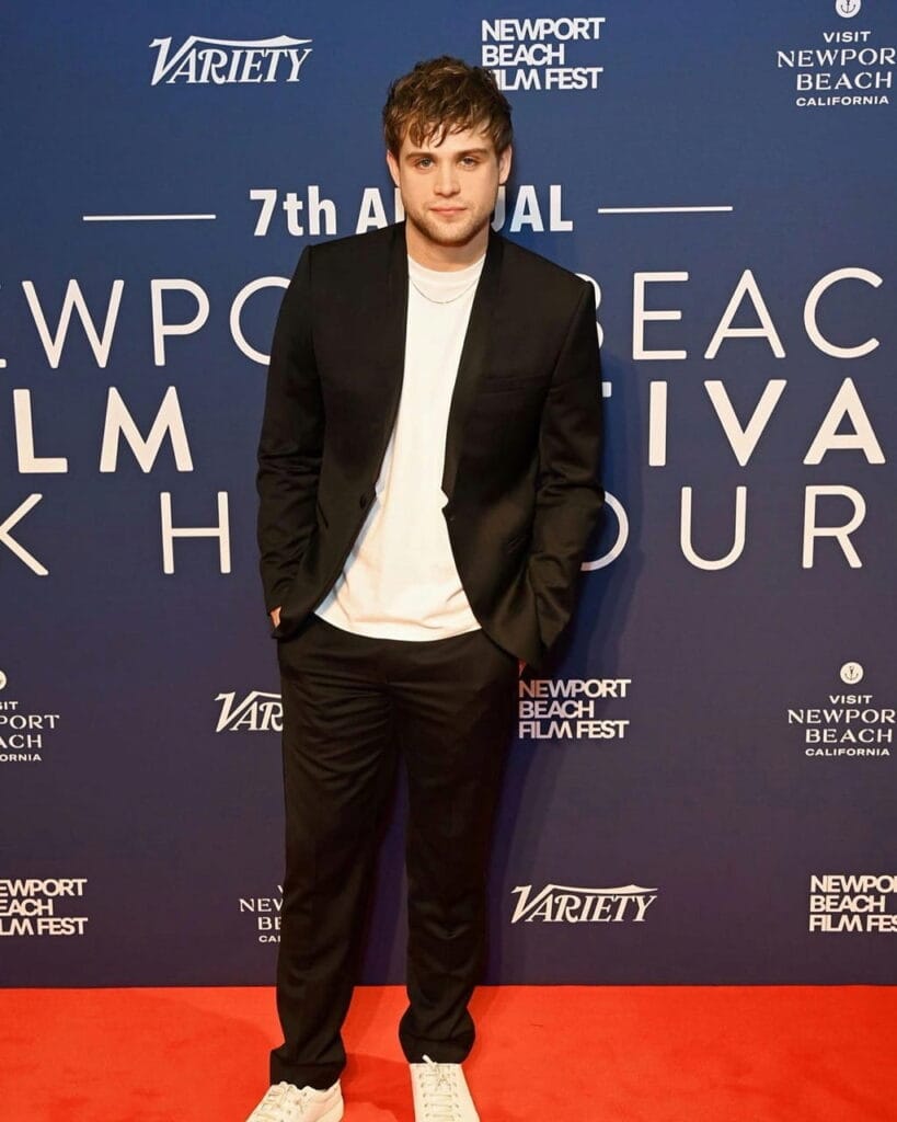 Leo Woodall at award show