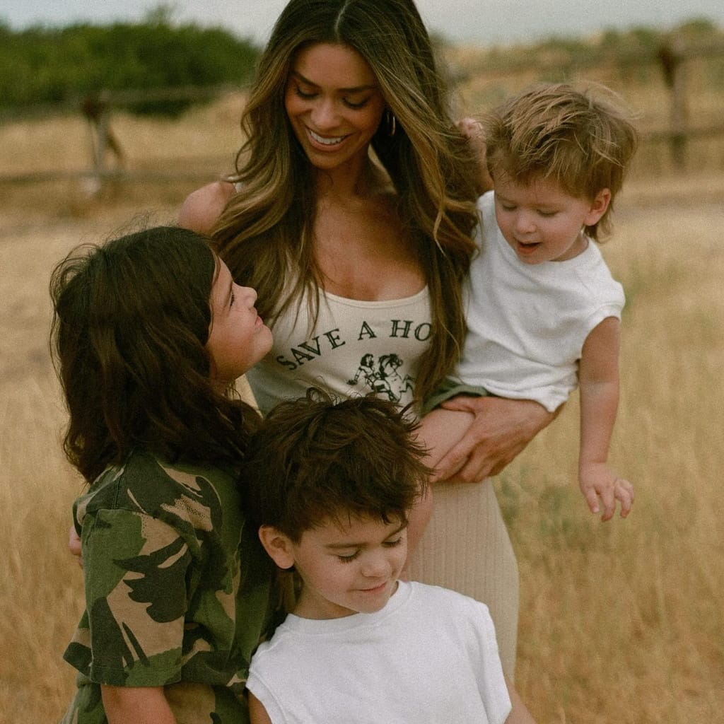 Taylor Frankie Paul with his kids