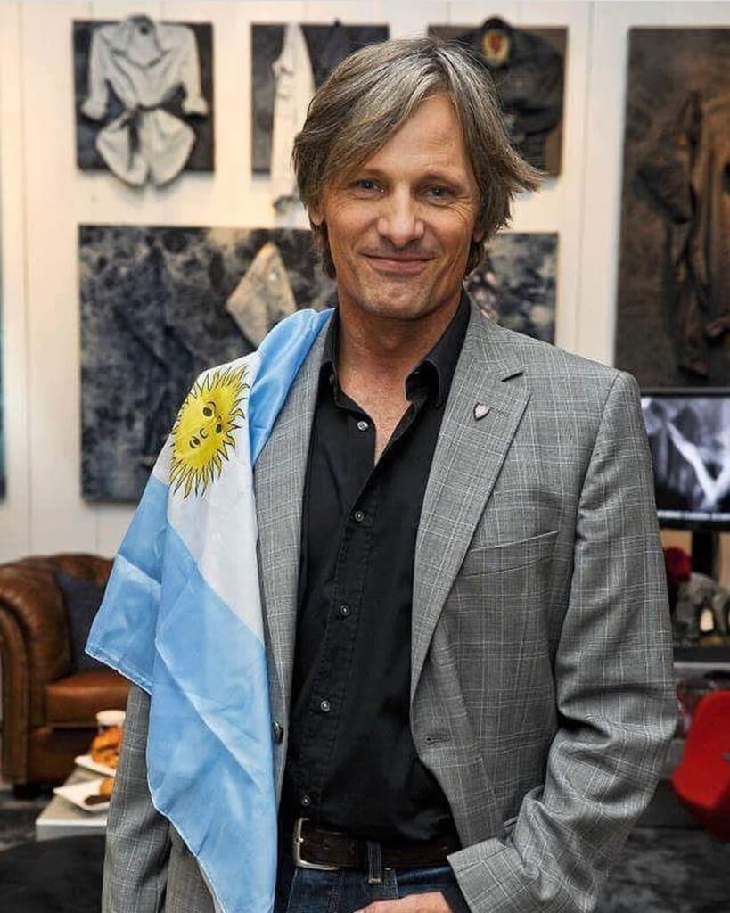 Viggo Mortensen with cute smile
